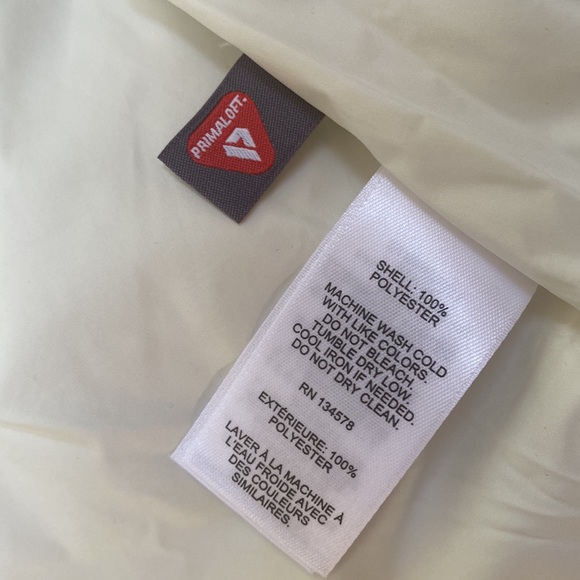 Vineyard Vines Quilted Sherpa Puffer Vest - Picture 8 of 13